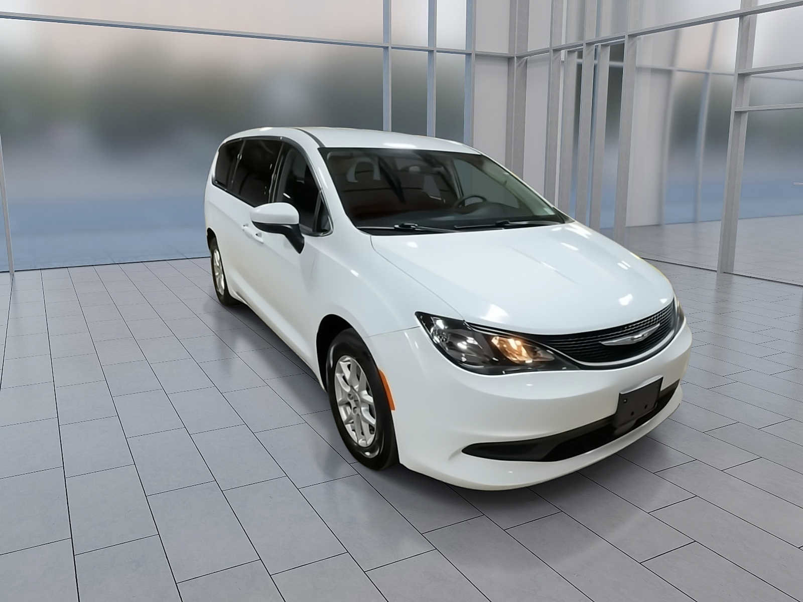 Used 2022 Chrysler Voyager LX image 7