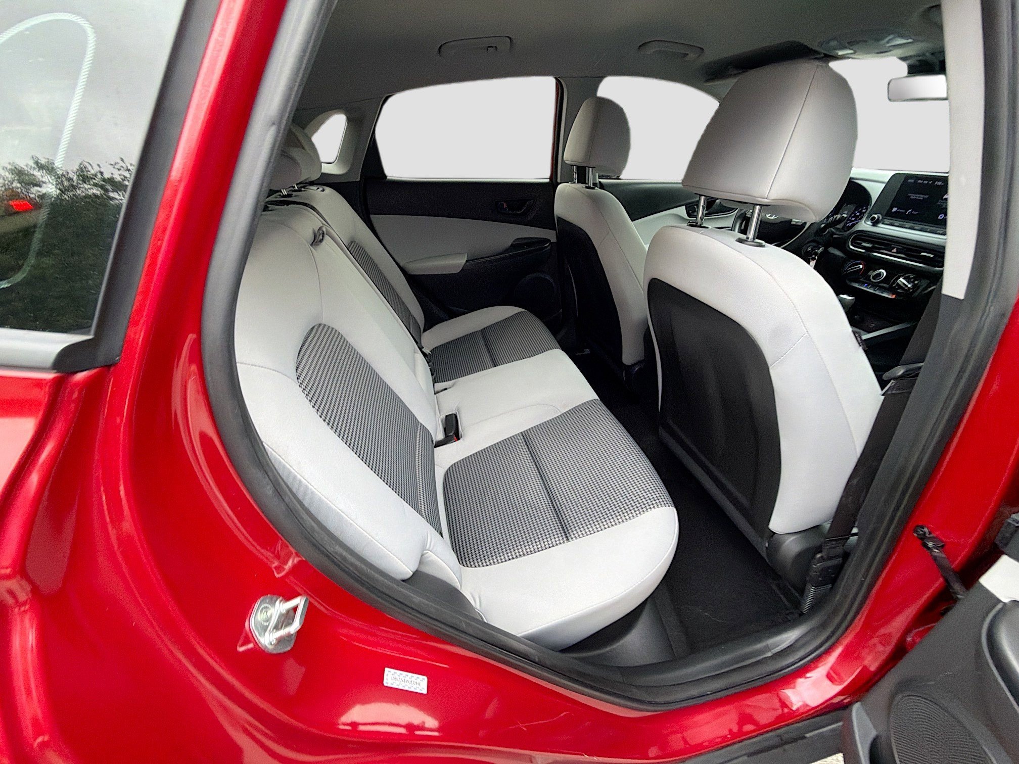 Used 2022 Hyundai Kona SE image 25