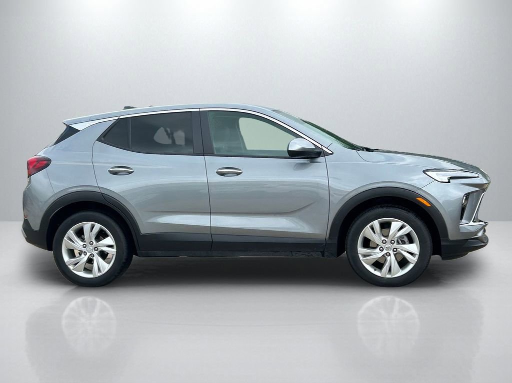 Used 2025 Buick Encore GX Preferred FWD image 4
