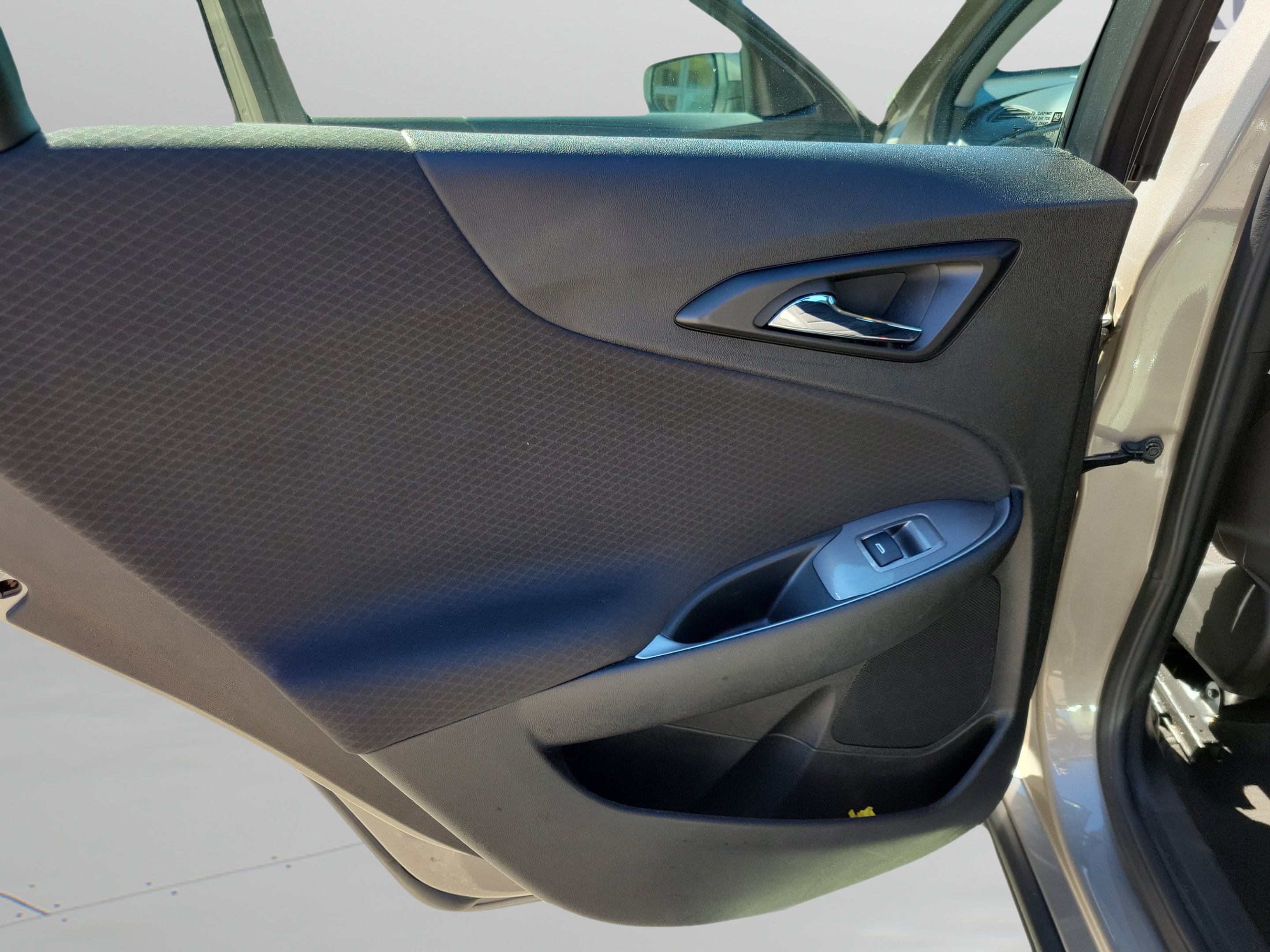 Used 2025 Chevrolet Malibu LT FWD image 11