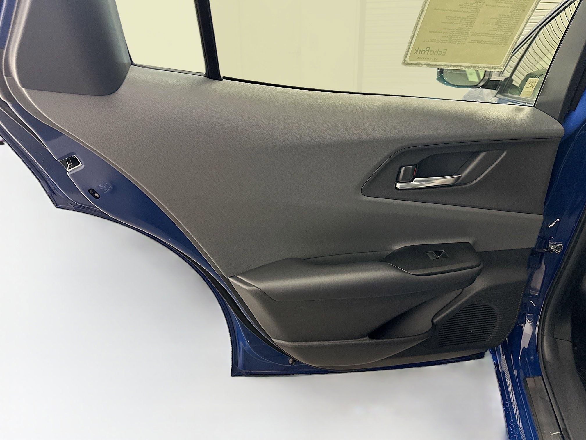 Used 2023 Toyota Prius XLE image 28