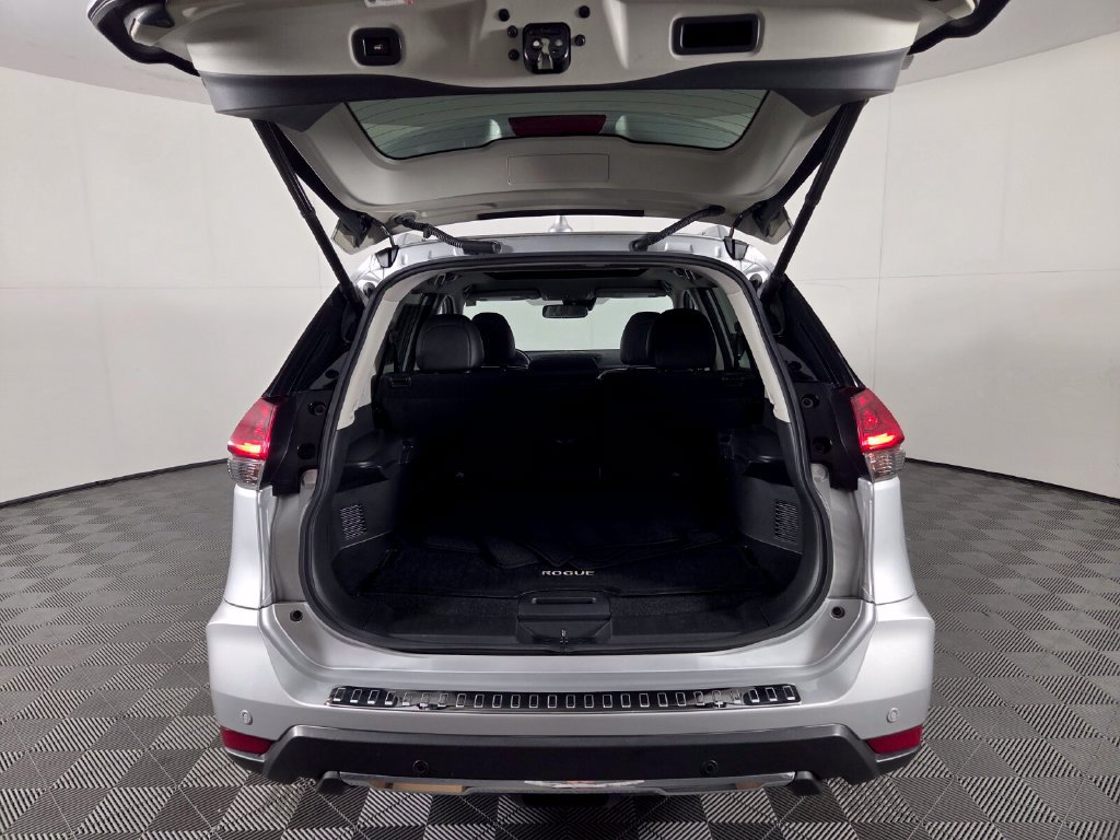 Used 2020 Nissan Rogue SL w/ Premium Package FWD image 26
