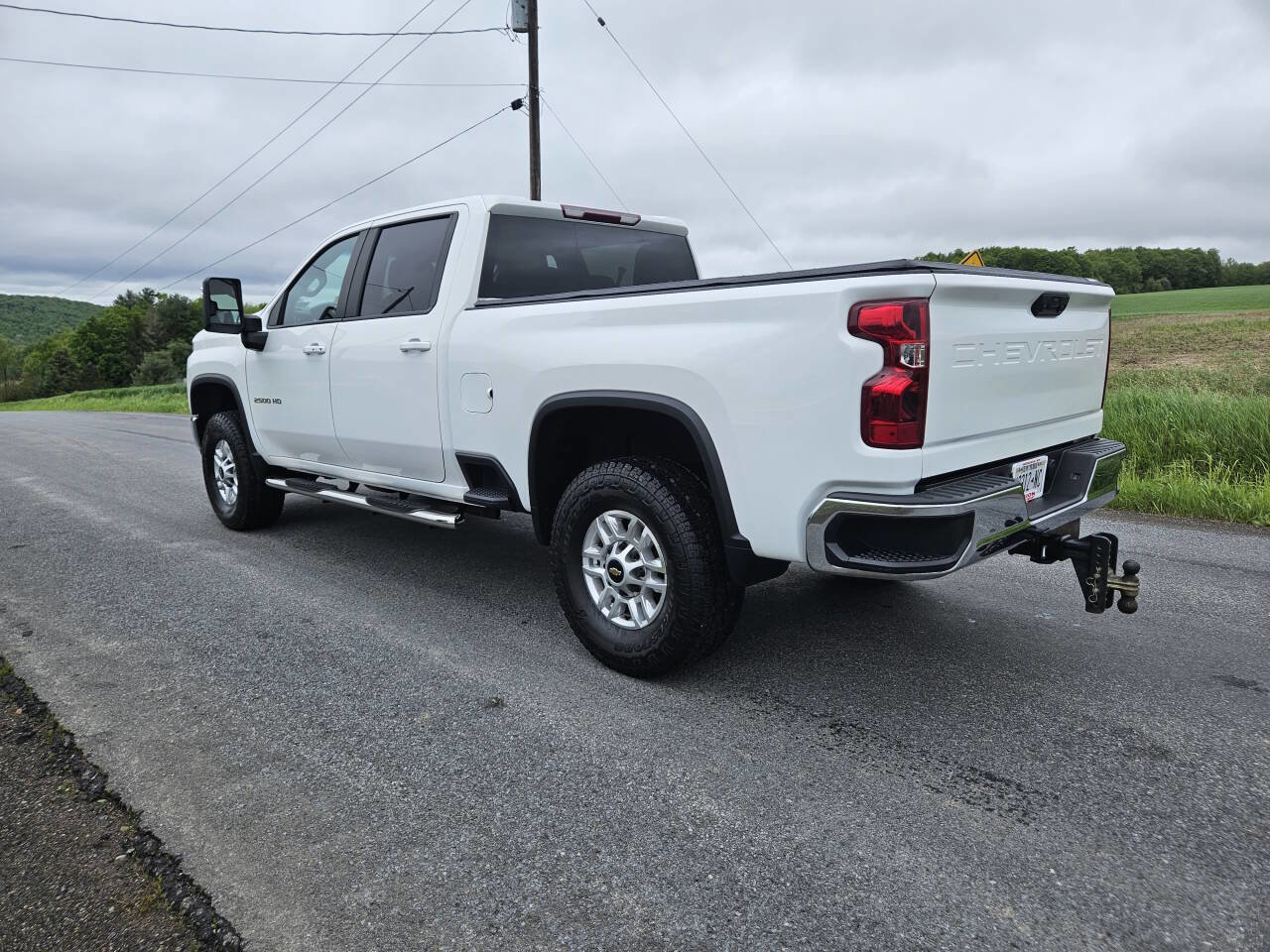Used 2022 Chevrolet Silverado 2500 LT w/ Convenience Package image 5