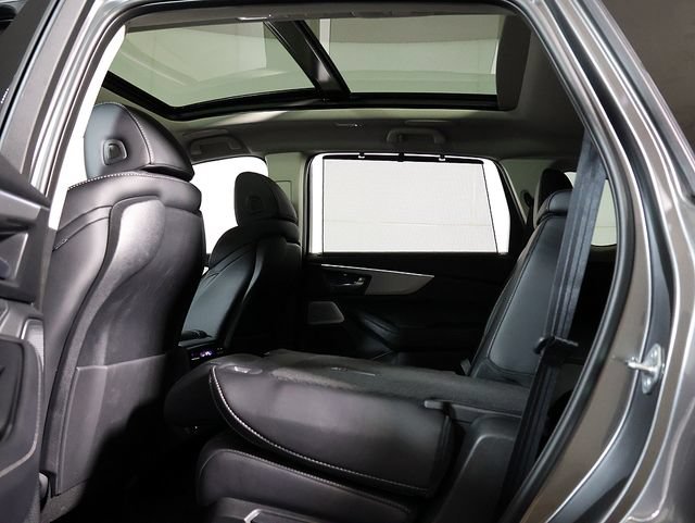 Certified 2026 Acura MDX w/ Technology Package AWD/4WD image 13