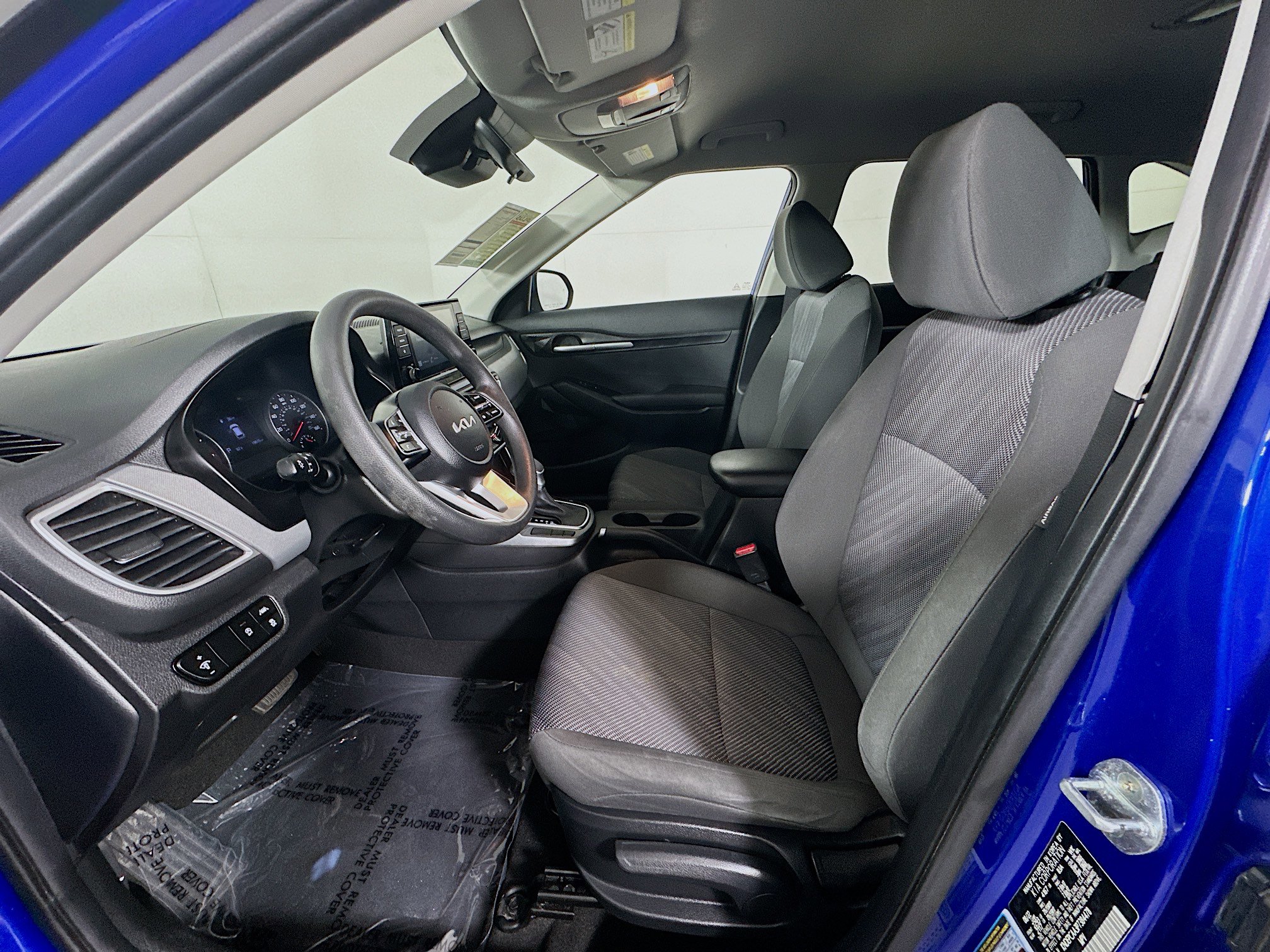 Used 2023 Kia Seltos LX image 5