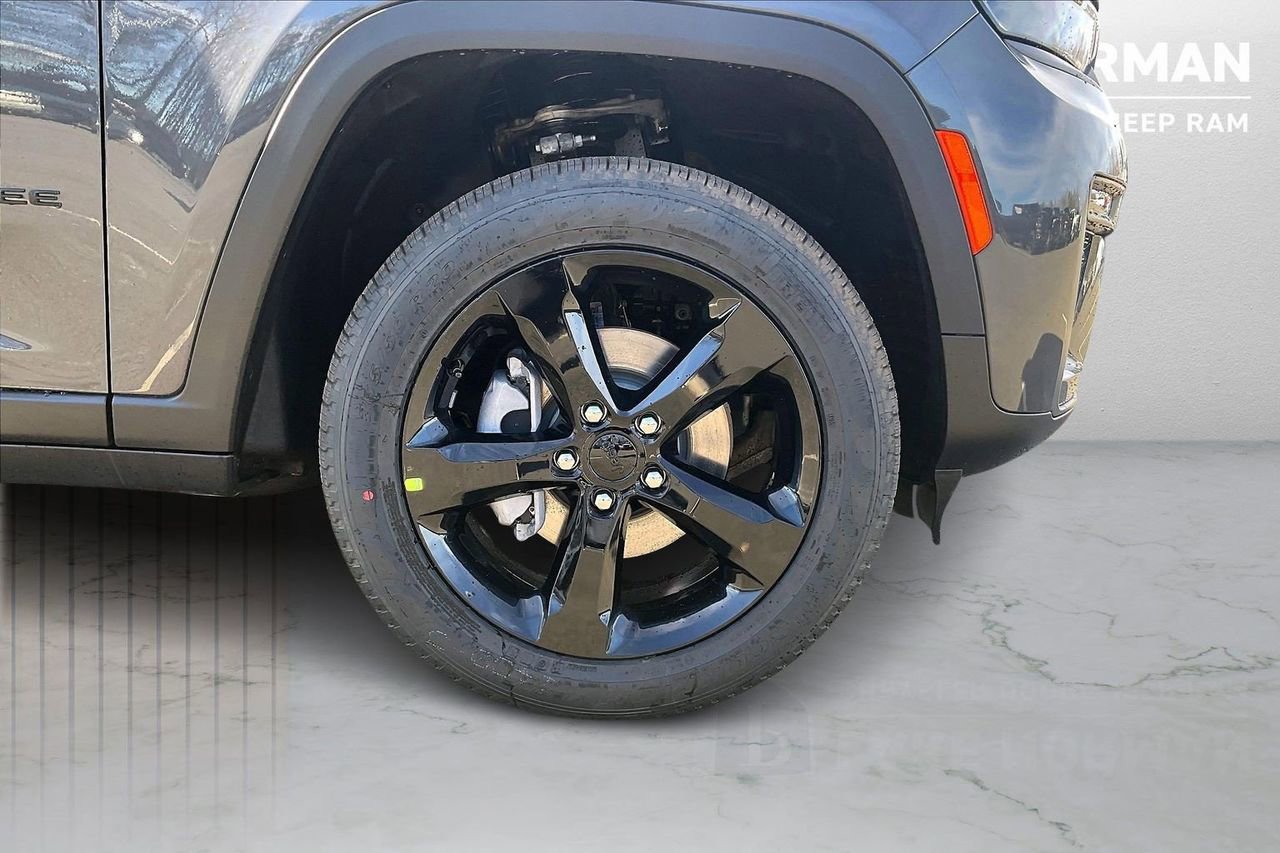 New 2026 Jeep Grand Cherokee Limited w/ Limited Altitude Package image 33