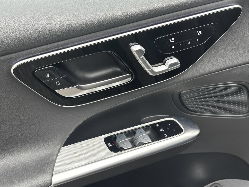 Certified 2026 Mercedes-Benz GLC 300 image 12
