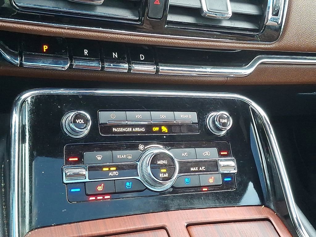 Used 2022 Lincoln Navigator L Reserve image 18