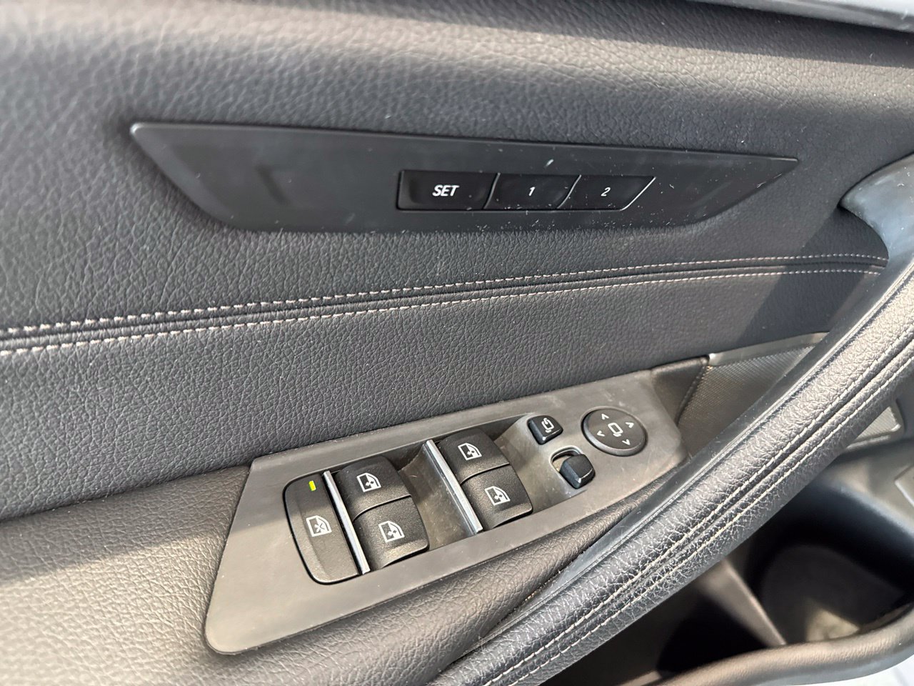 Used 2023 BMW 530i xDrive w/ Premium Package AWD/4WD image 39