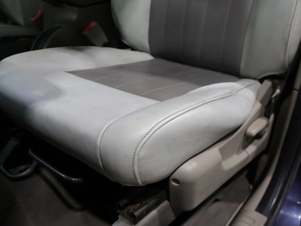 Used 2007 Jeep Liberty Sport AWD/4WD image 11