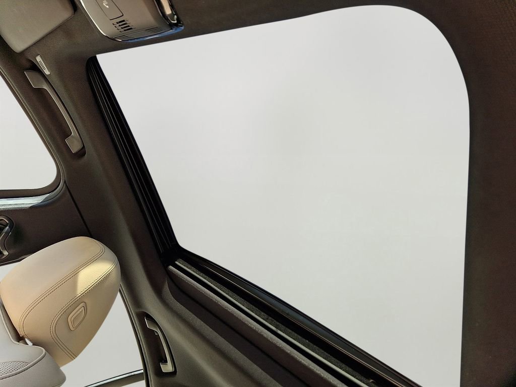 Used 2022 BMW 330e xDrive image 15