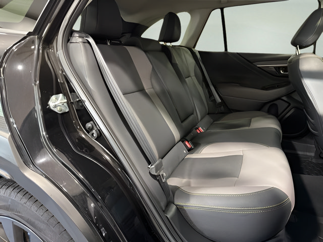 Certified 2025 Subaru Outback Onyx Edition AWD/4WD image 34