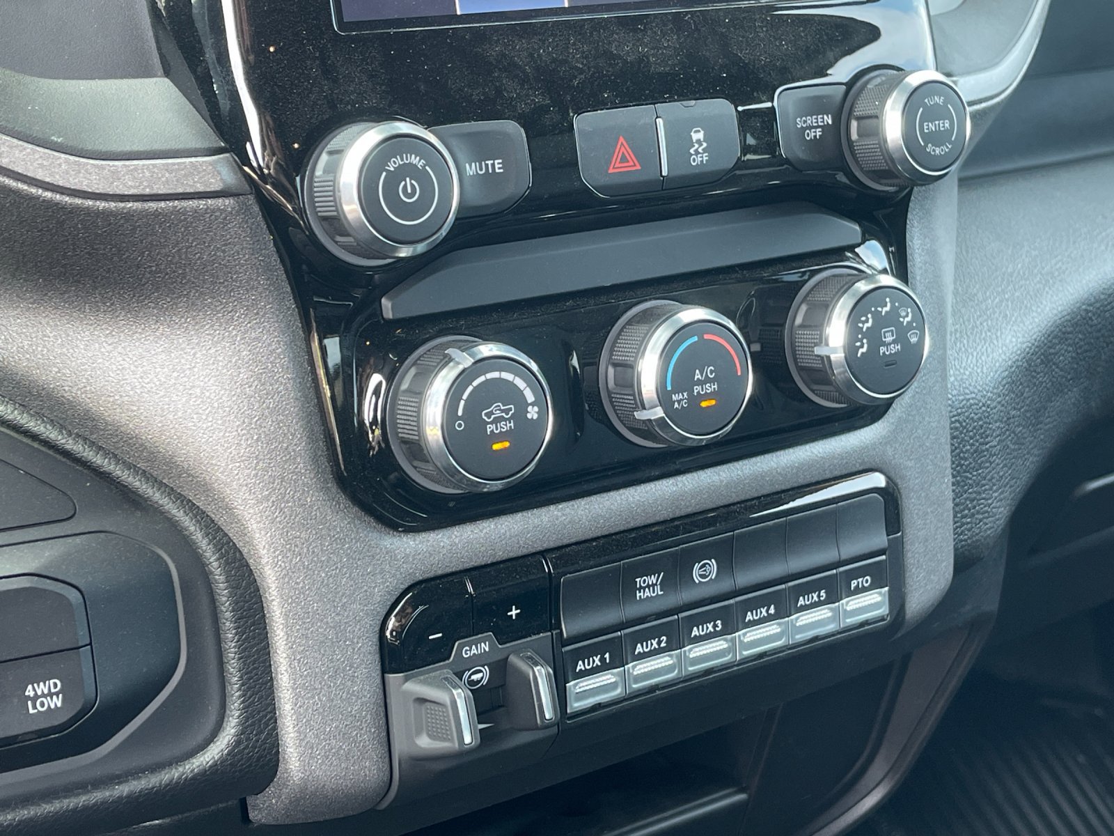 New 2026 RAM 4500 Tradesman AWD/4WD image 20