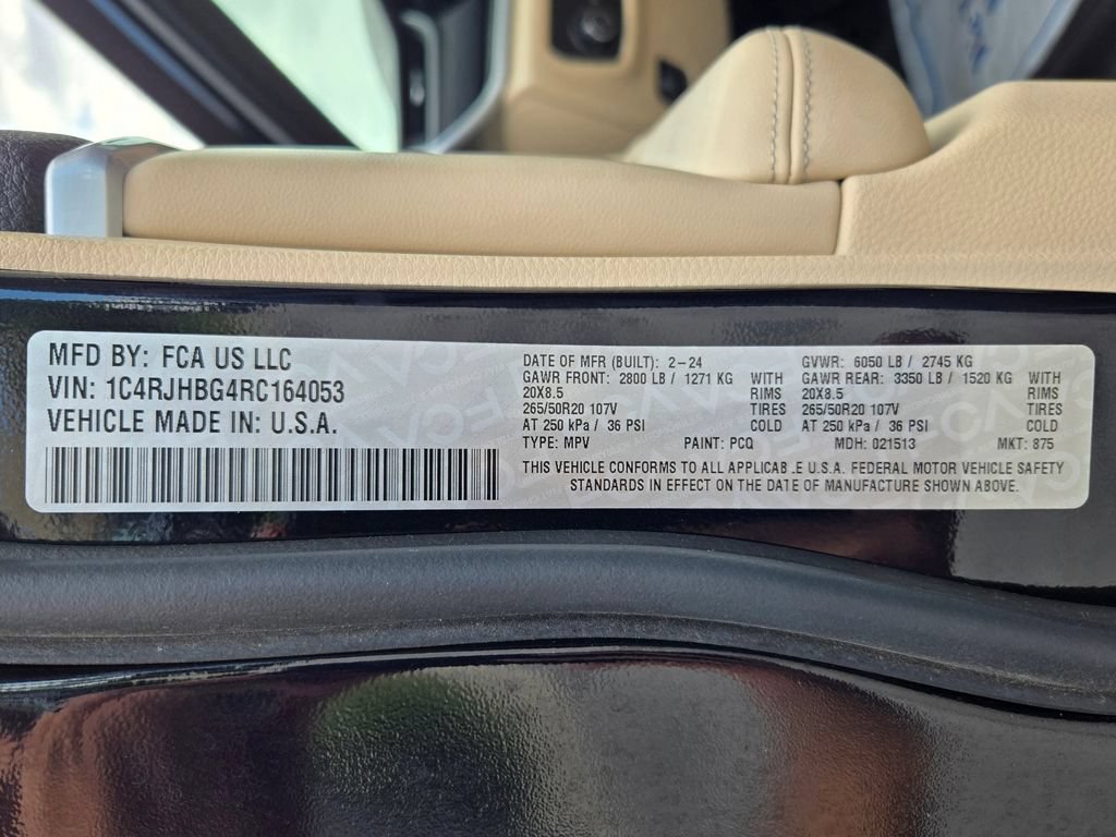 Used 2024 Jeep Grand Cherokee Limited w/ Luxury Tech Group II AWD/4WD image 36