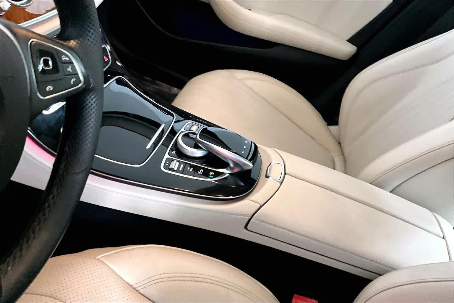 Certified 2018 Mercedes-Benz E 300 4MATIC image 17