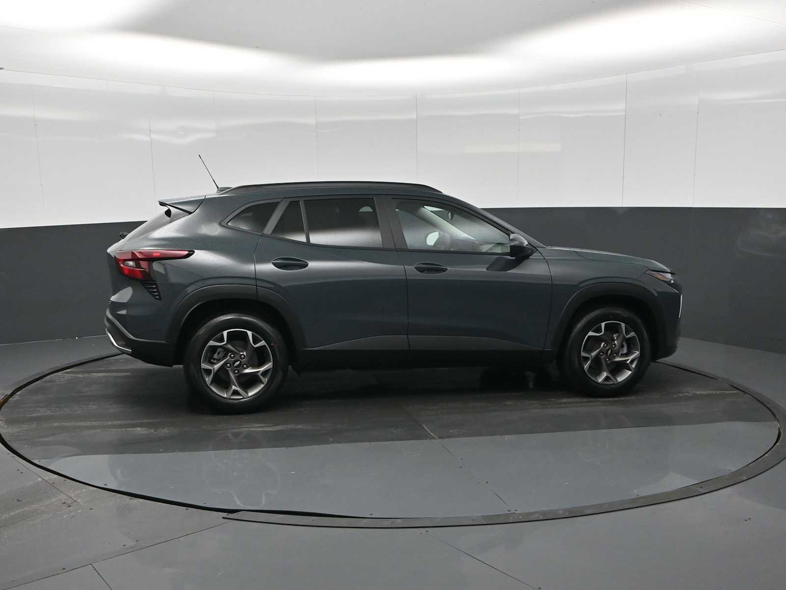 New 2026 Chevrolet Trax LT image 9