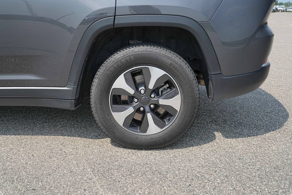 Used 2024 Jeep Grand Cherokee Limited 4xe AWD/4WD image 13