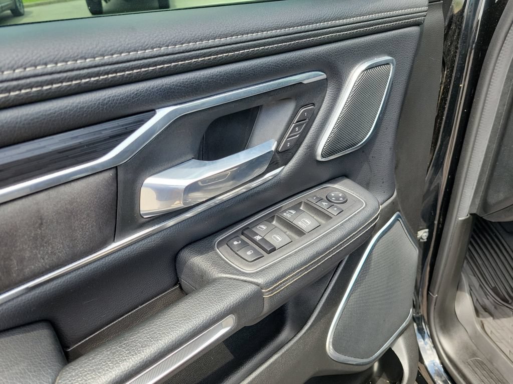 Used 2023 RAM 1500 Laramie AWD/4WD image 18