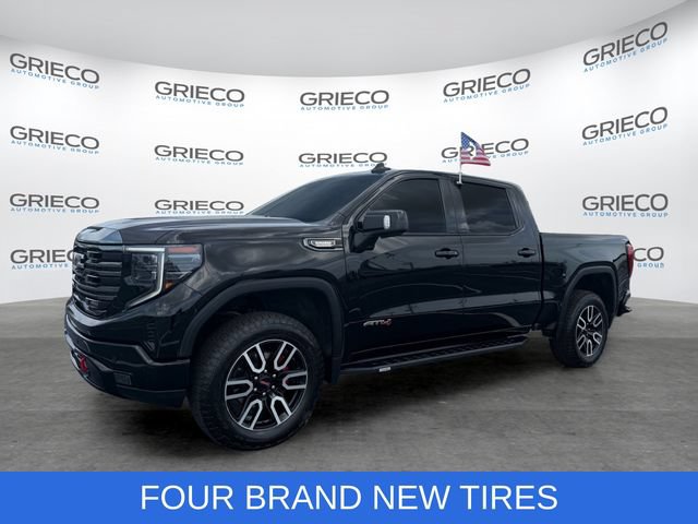 Used 2023 GMC Sierra 1500 AT4 w/ AT4 Preferred Package AWD/4WD image 3