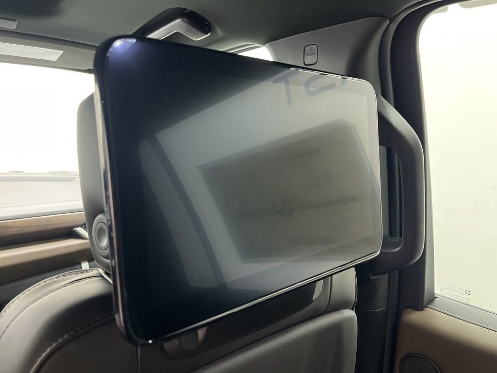 New 2026 GMC Yukon XL Denali Ultimate AWD/4WD image 7
