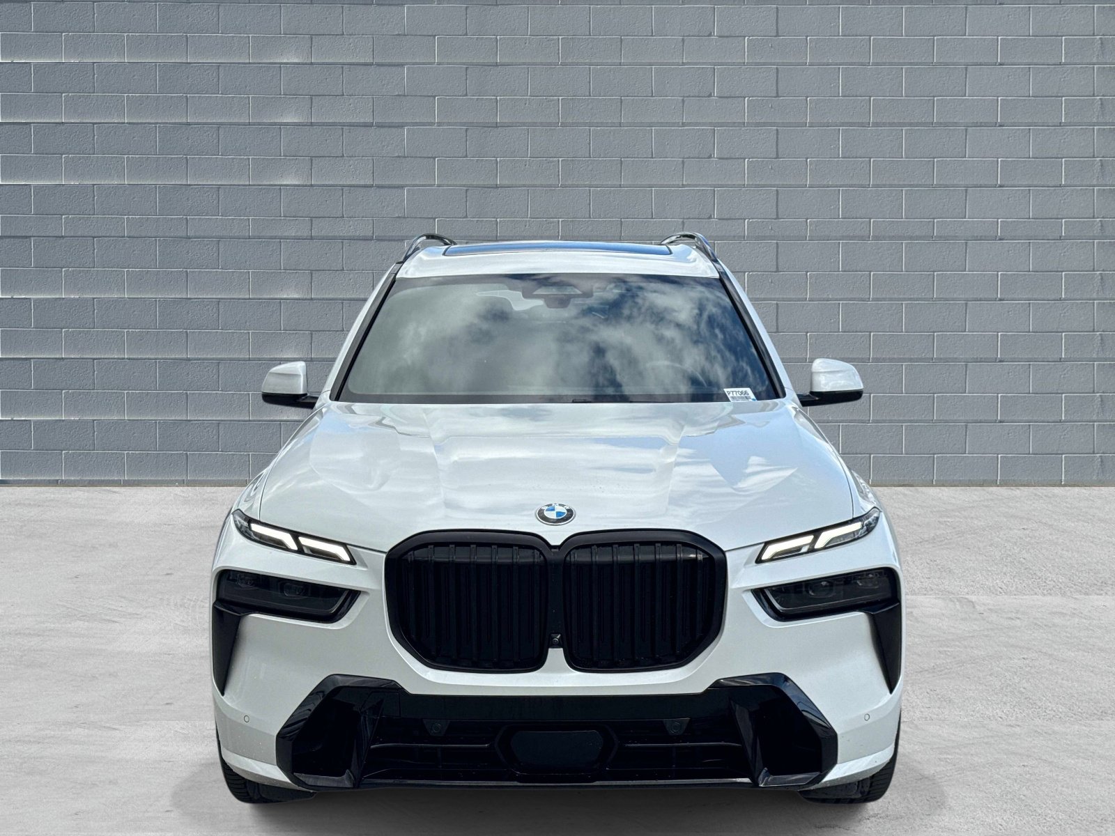 Used 2024 BMW X7 xDrive40i AWD/4WD image 2