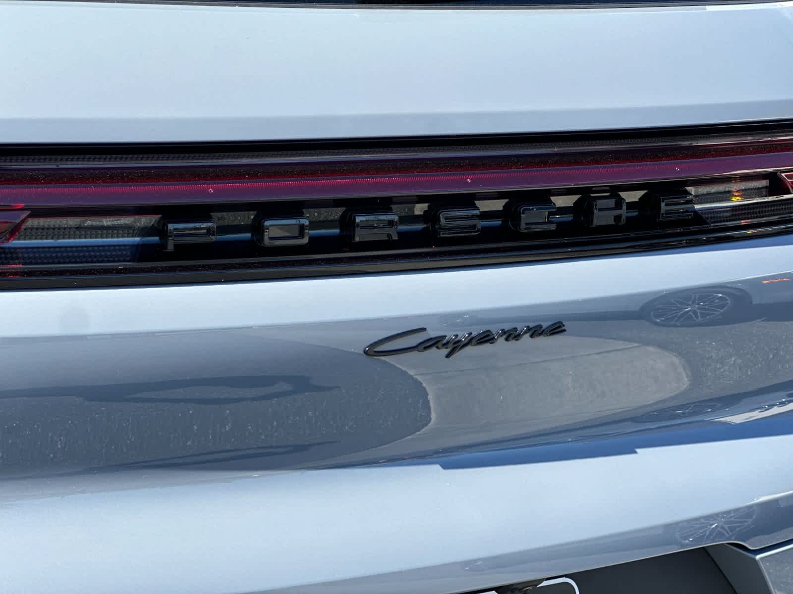 New 2026 Porsche Cayenne AWD/4WD image 33