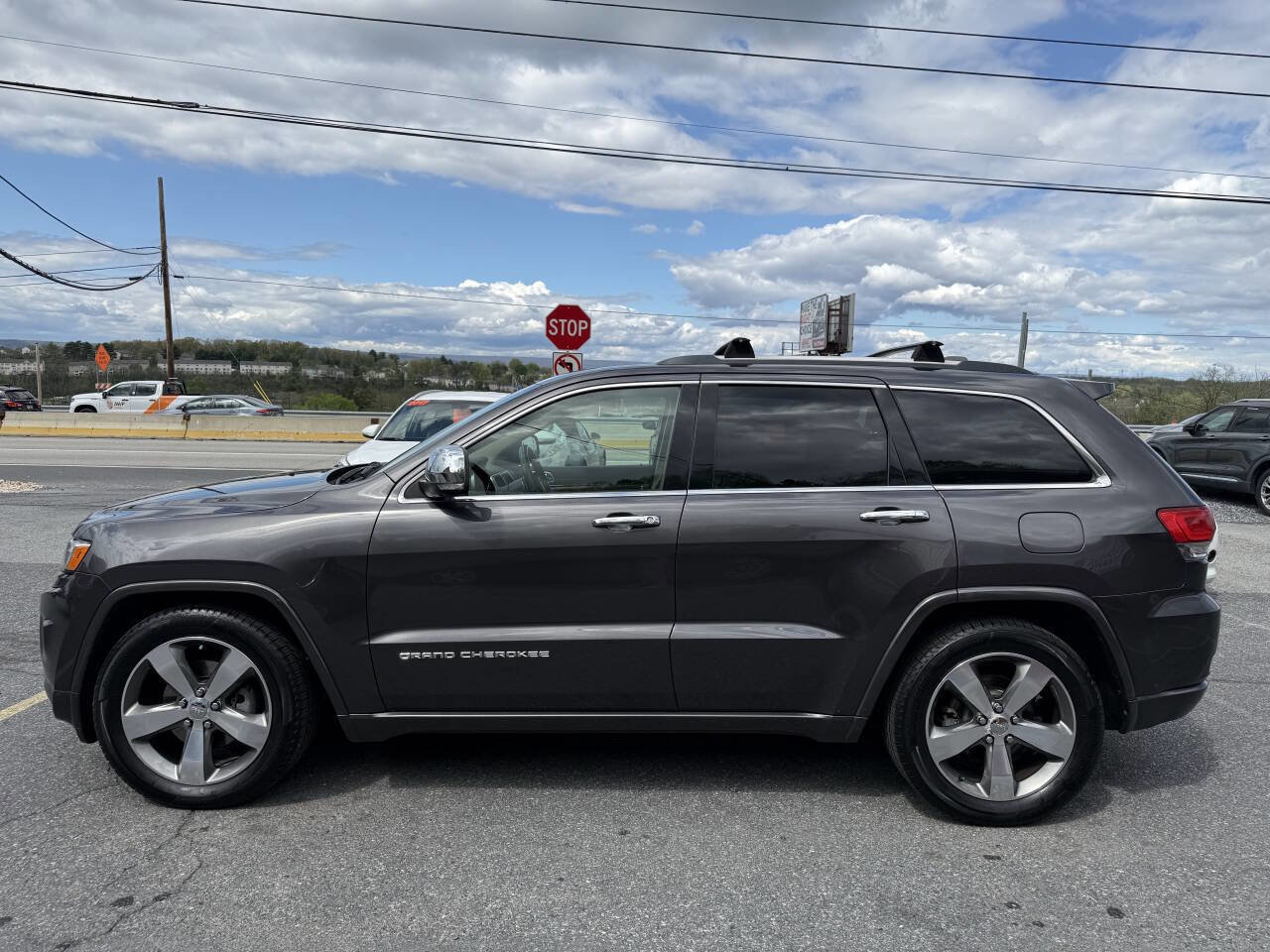 Used 2016 Jeep Grand Cherokee Overland image 8