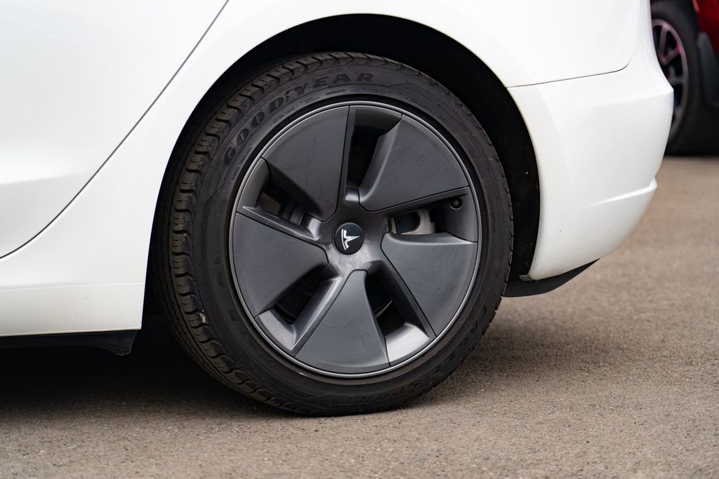 Used 2023 Tesla Model 3 Standard Range image 6