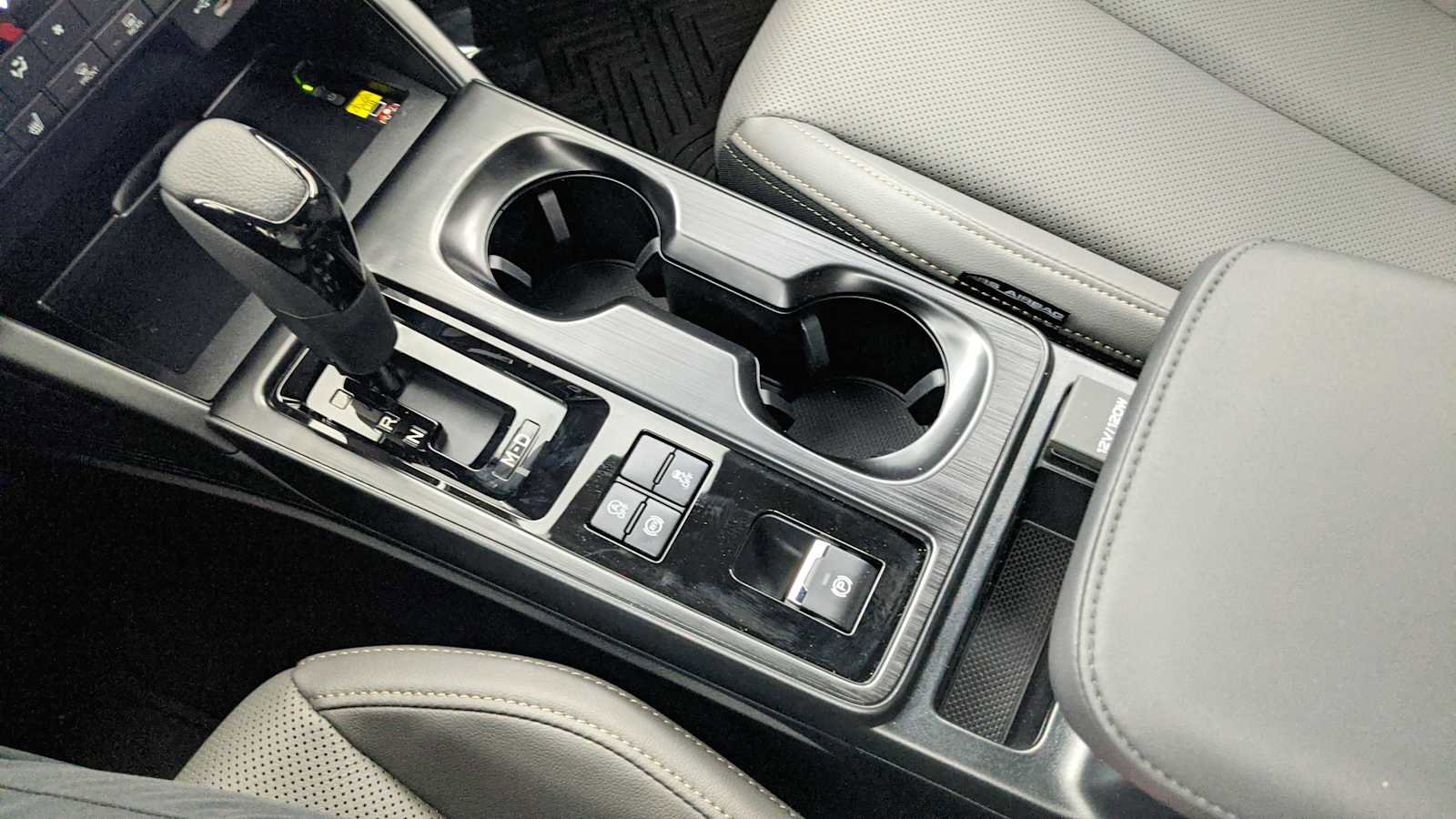 New 2026 Subaru Outback Limited w/ Premium/Limited Plus Package image 18