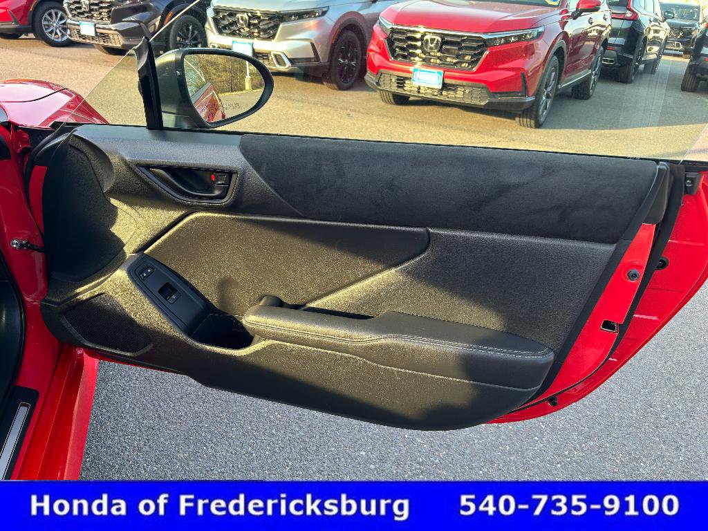 Used 2025 Toyota GR86 Premium w/ Performance Package image 12