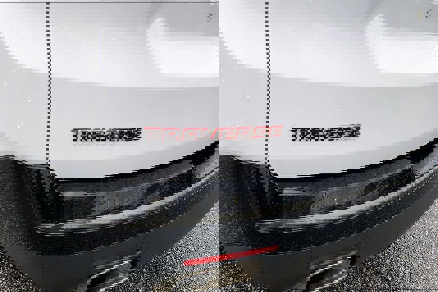 Used 2023 Chevrolet Traverse Premier w/ Redline Edition image 30