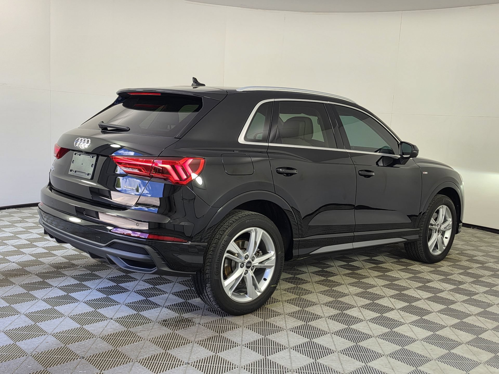 Certified 2024 Audi Q3 2.0T Premium Plus AWD/4WD image 43