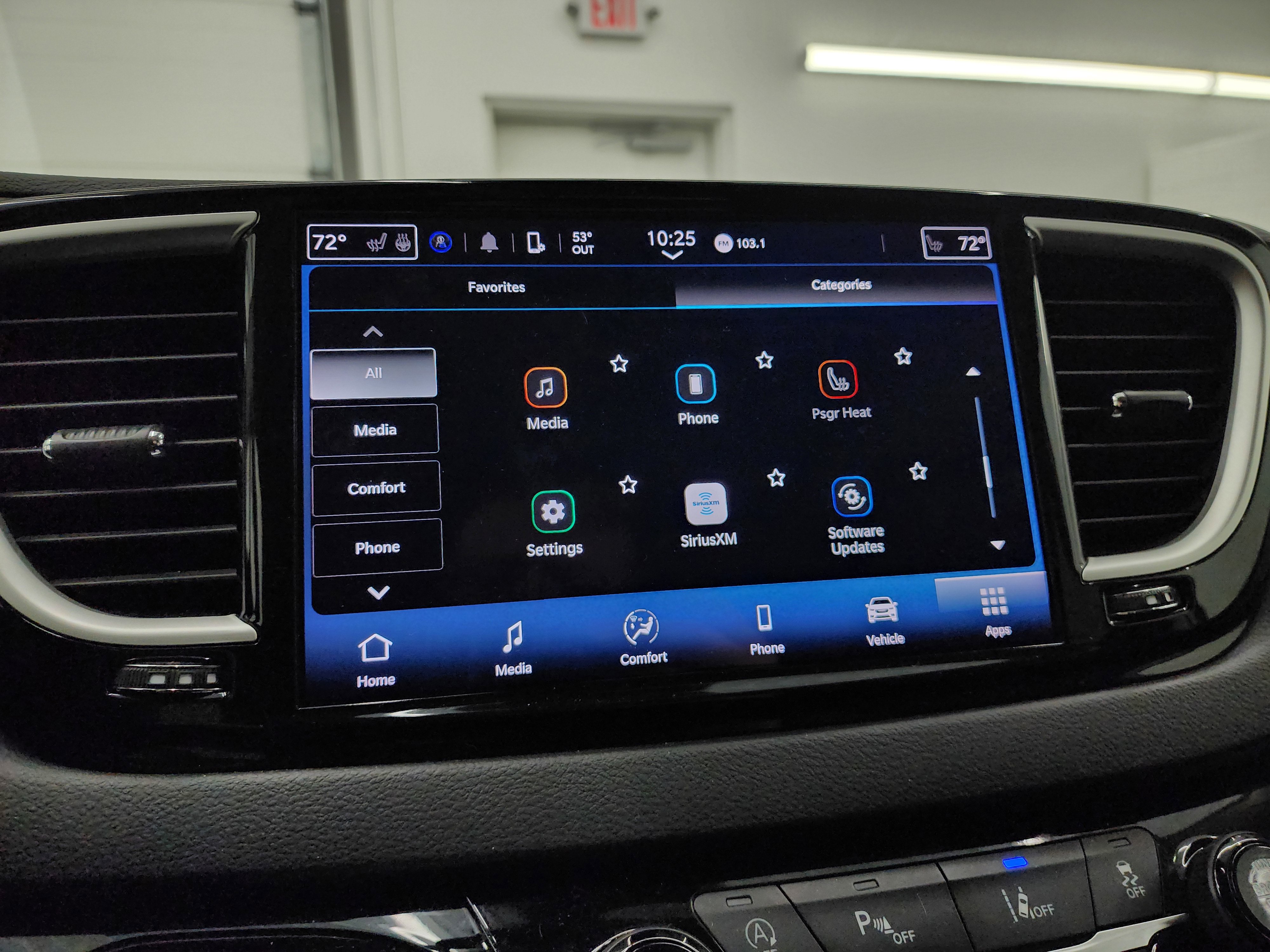 Used 2024 Chrysler Pacifica Touring-L image 52