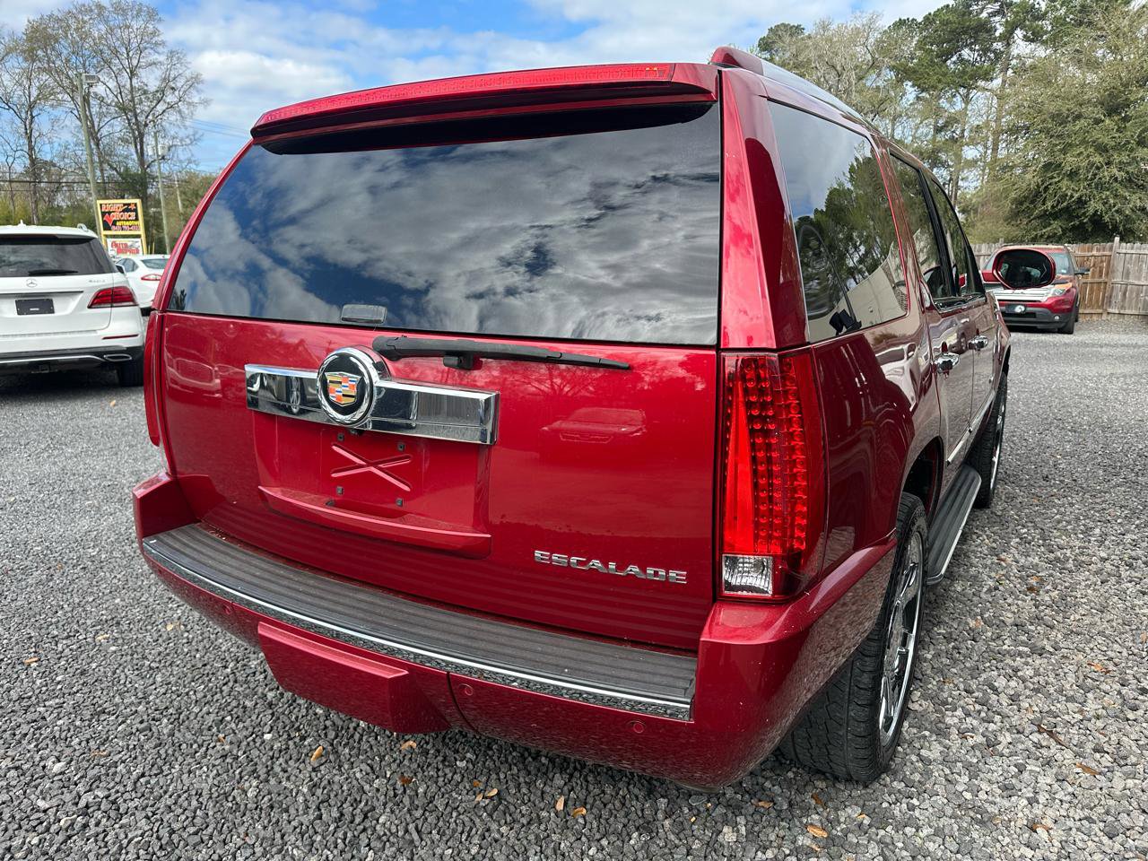 Used 2013 Cadillac Escalade Luxury image 9