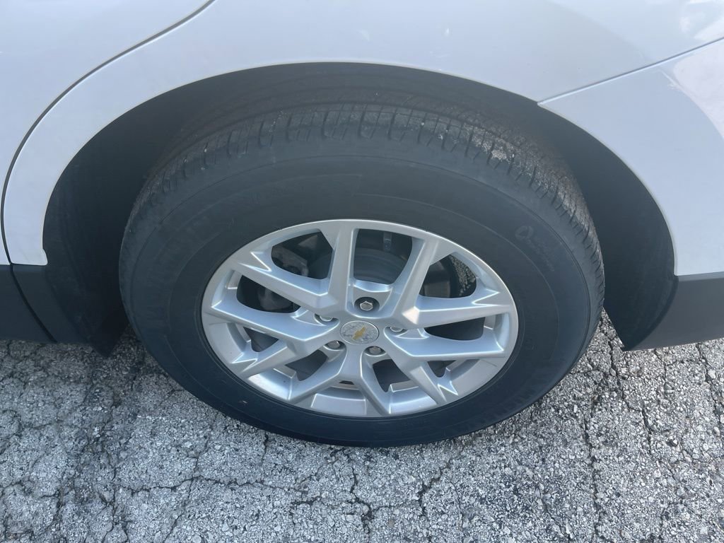 Certified 2024 Chevrolet Equinox LT w/ LPO, Floor Liner Package image 5