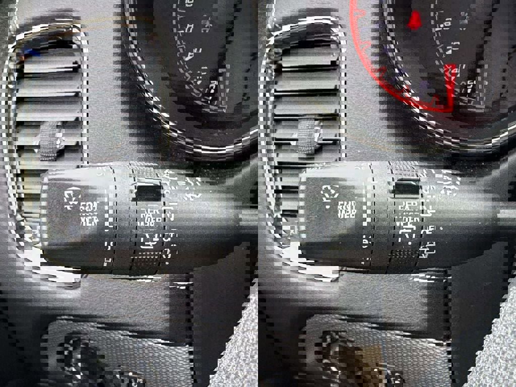 Used 2018 Dodge Durango SRT w/ SRT Interior Appearance Group image 33