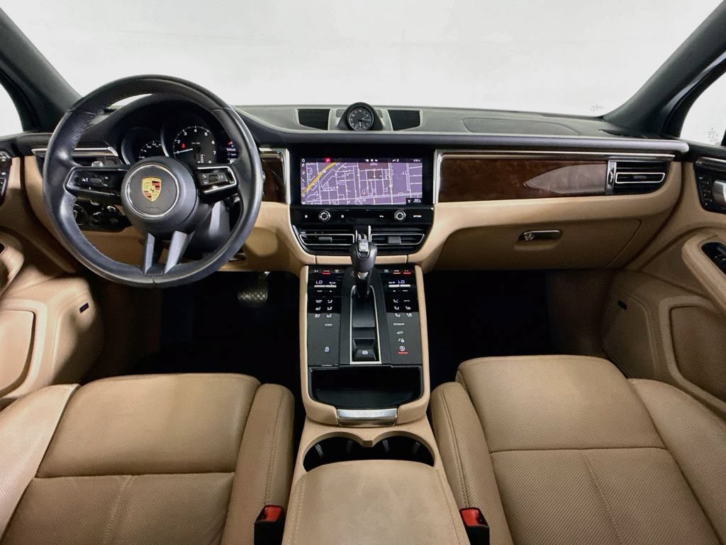 Certified 2024 Porsche Macan AWD/4WD image 11