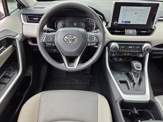 Used 2023 Toyota RAV4 XLE Premium image 24