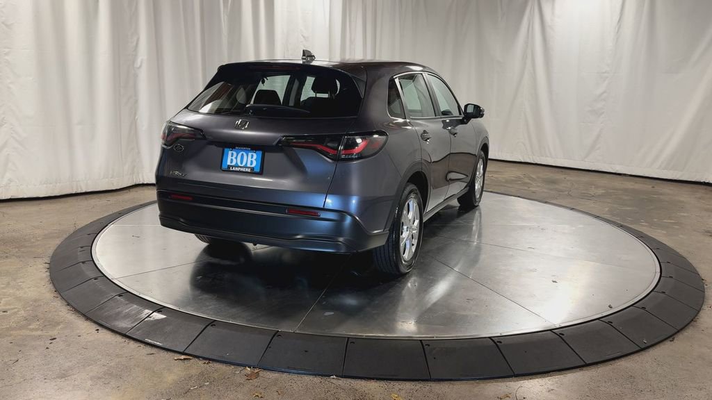 Used 2023 Honda HR-V LX image 9