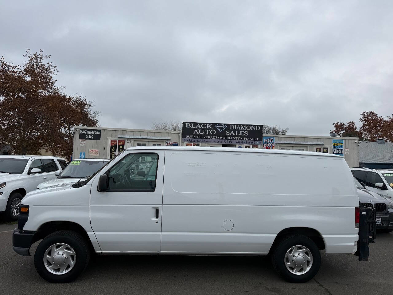 Used 2011 Ford E-150 and Econoline 150 w/ Commercial Cargo Van Pkg RWD image 9