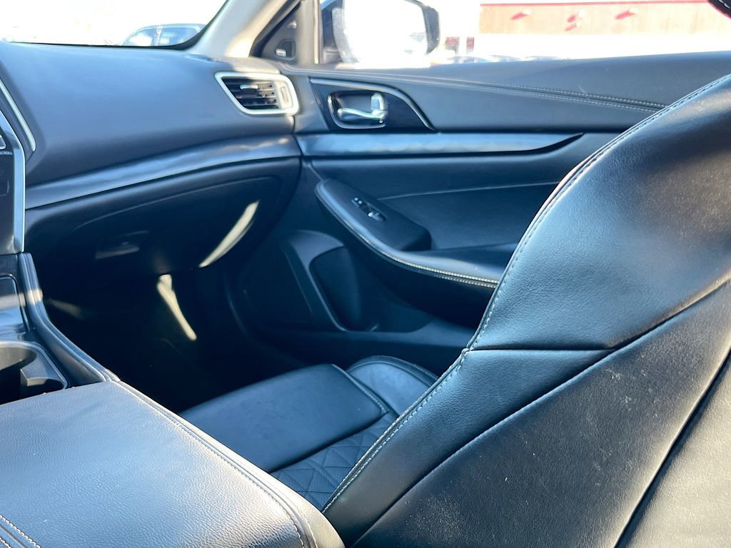 Used 2022 Nissan Maxima Platinum w/ Sport Mat Group image 25