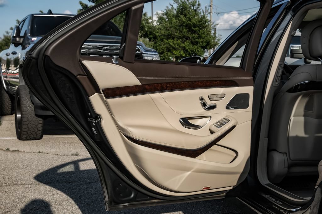 Used 2019 Mercedes-Benz S 560 Sedan image 54
