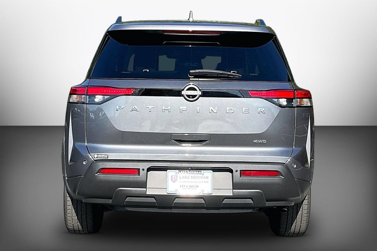 Used 2025 Nissan Pathfinder SV AWD/4WD image 7