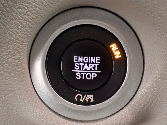 Used 2018 Chrysler Pacifica Touring-L FWD image 23