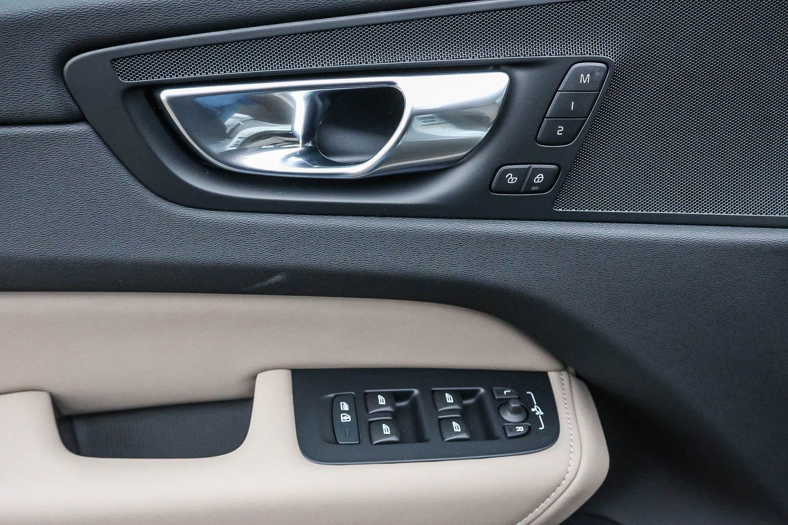 New 2026 Volvo XC60 B5 Core w/ Climate Package image 31