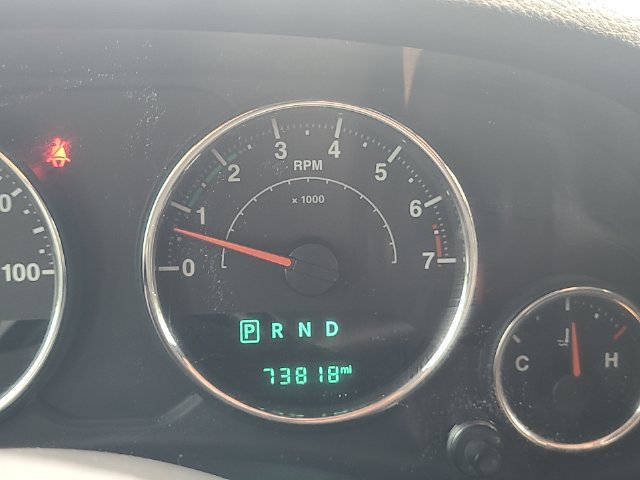 Used 2018 Jeep Wrangler Unlimited Sport w/ Connectivity Group AWD/4WD image 15