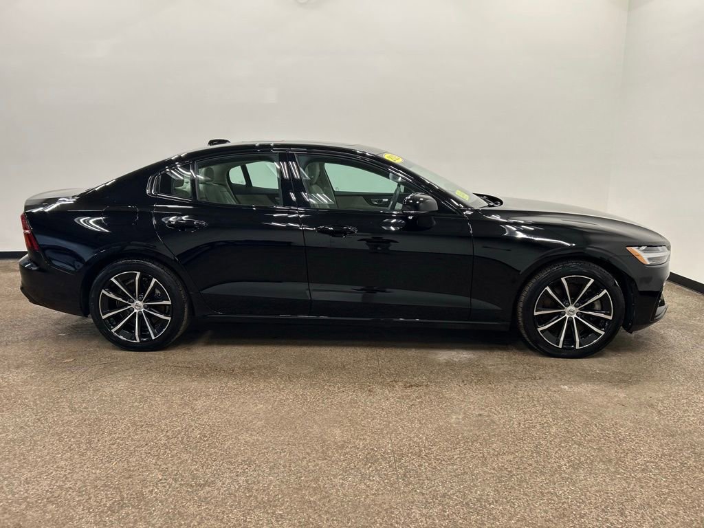 Used 2023 Volvo S60 T8 Plus image 7