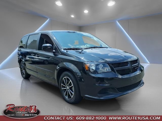 Used 2016 Dodge Grand Caravan SE FWD image 1
