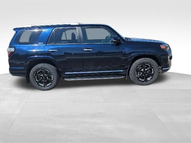 Used 2024 Toyota 4Runner Limited AWD/4WD image 2