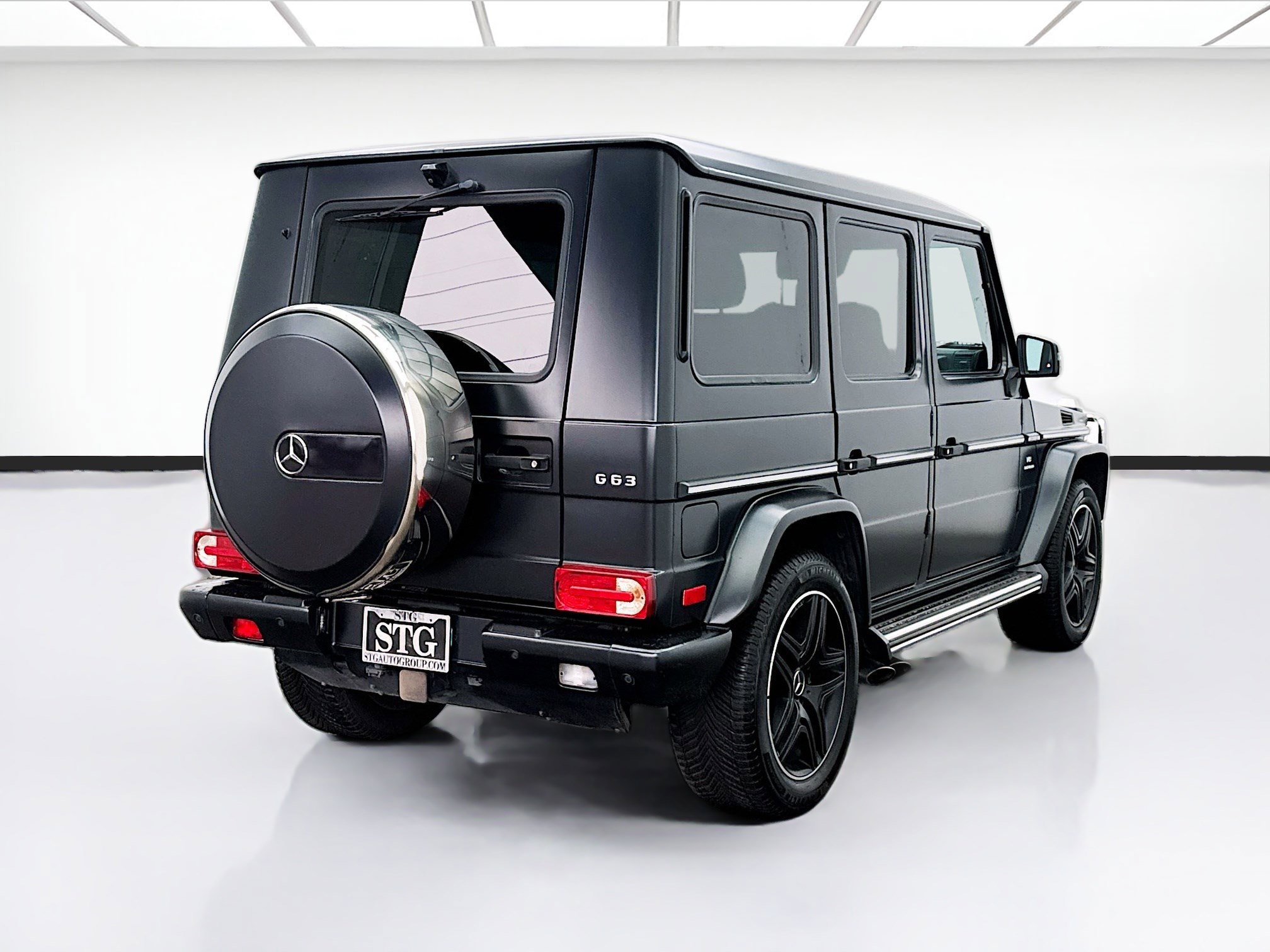 Used 2017 Mercedes-Benz G 63 AMG 4MATIC image 4